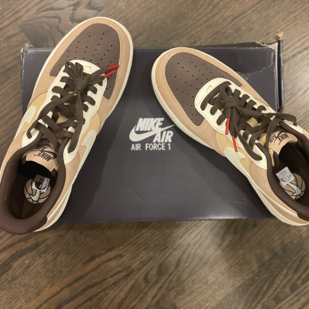 Brand New Nike Air Force 1 Men’s 9
